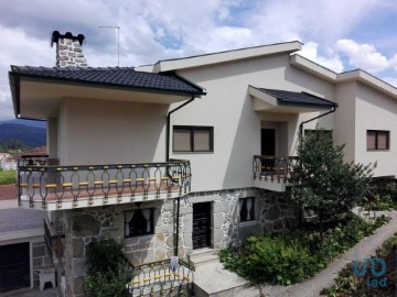 House 6 Bedrooms in Arnoia
