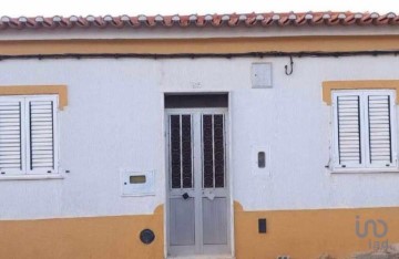 House 3 Bedrooms in Sousel