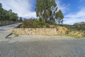 Moradia  em Palmeira de Faro e Curvos