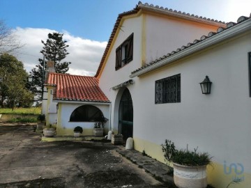 House 5 Bedrooms in Pegões