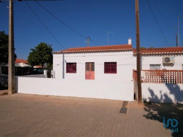 House 2 Bedrooms in Corte do Pinto