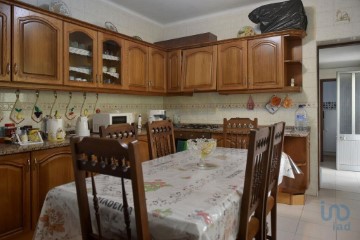 House 5 Bedrooms in Ílhavo (São Salvador)