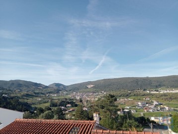 Moradia 4 Quartos em Porto de Mós - São João Baptista e São Pedro