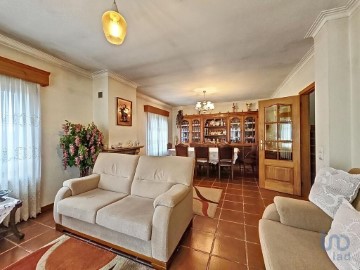 House 4 Bedrooms in Perafita, Lavra e Santa Cruz do Bispo