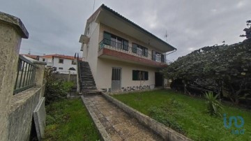 House 3 Bedrooms in Madeirã