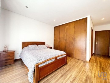 House 4 Bedrooms in Reboreda e Nogueira
