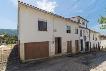 House 3 Bedrooms in Folques