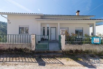 House 5 Bedrooms in Folques
