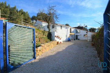 House 4 Bedrooms in Espinhal
