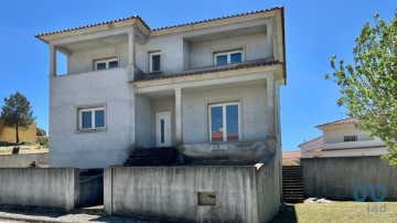 Casa o chalet 3 Habitaciones en Aguiar da Beira e Coruche