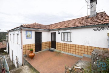 House 4 Bedrooms in Reboreda e Nogueira