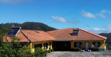 Quintas e casas rústicas 8 Quartos em Santo António da Serra