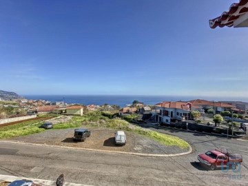 Apartment 3 Bedrooms in Canhas
