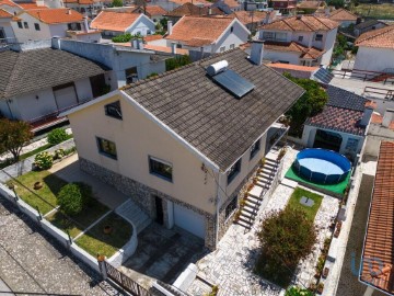 House 5 Bedrooms in Santo Onofre e Serra do Bouro