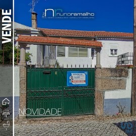 House 3 Bedrooms in Castelo Mendo, Ade, Monteperobolso e Mesquitela