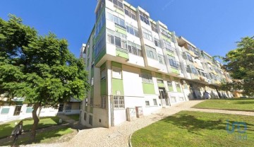 Apartment 3 Bedrooms in Agualva e Mira-Sintra
