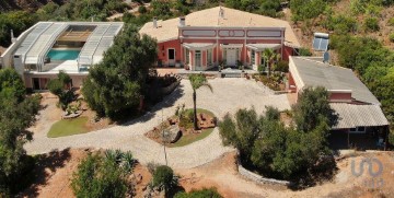 House 6 Bedrooms in Silves