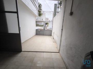 House 2 Bedrooms in Olhão