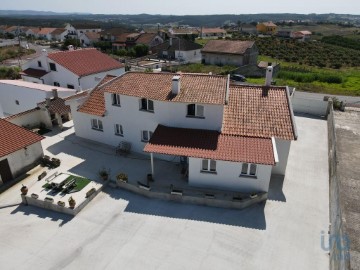 House 5 Bedrooms in Cadaval e Pêro Moniz