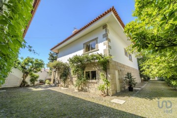 Casa o chalet 4 Habitaciones en Nogueira, Fraião e Lamaçães