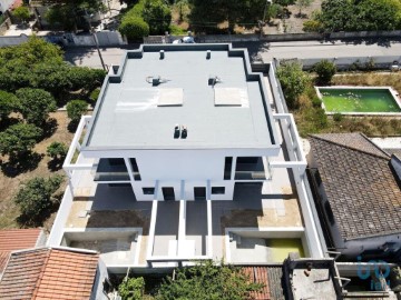 Maison 4 Chambres à Fernão Ferro