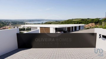 House 3 Bedrooms in Foz do Arelho