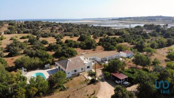 Country homes 9 Bedrooms in Mexilhoeira Grande