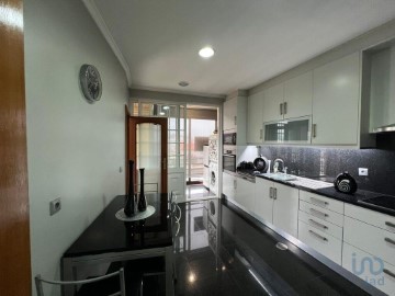 Apartment 3 Bedrooms in Gulpilhares e Valadares