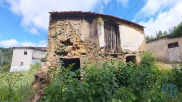 House  in Castanheira de Pêra e Coentral