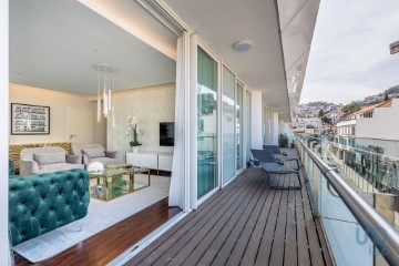 Apartment 3 Bedrooms in Funchal (Santa Maria Maior)