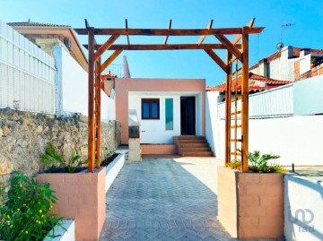 House 2 Bedrooms in Vila de Punhe