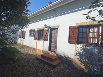 House 4 Bedrooms in Argela