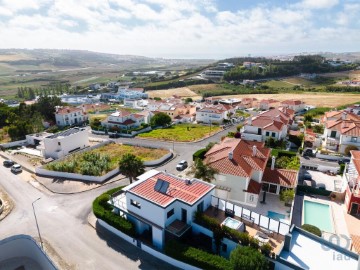 House 3 Bedrooms in Lourinhã e Atalaia