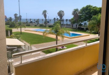 Moradia 4 Quartos em Carcavelos e Parede