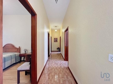 House 4 Bedrooms in Água de Pena