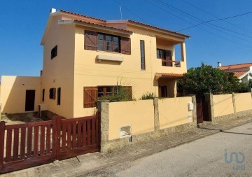 Maison 6 Chambres à Carvoeira