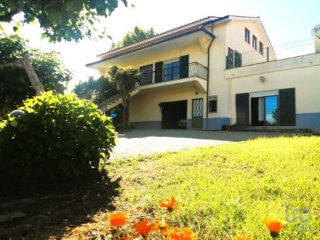 House 5 Bedrooms in Campos e Vila Meã