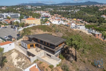 House 6 Bedrooms in Cascais e Estoril