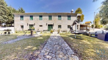 Maisons de campagne 9 Chambres à Santa Marinha do Zêzere