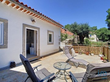 House 2 Bedrooms in Alvados e Alcaria