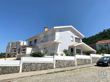 House 4 Bedrooms in Darque