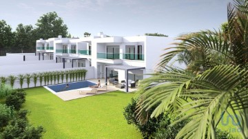 House 4 Bedrooms in Luz