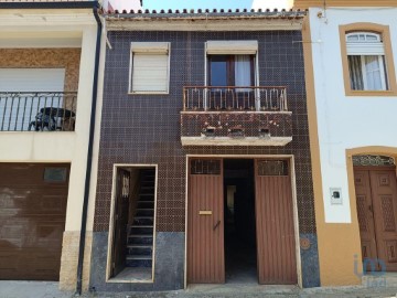 House 2 Bedrooms in Arganil