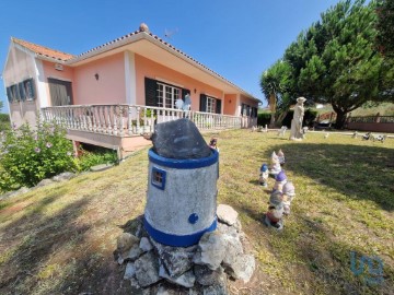 House 4 Bedrooms in Lamas e Cercal