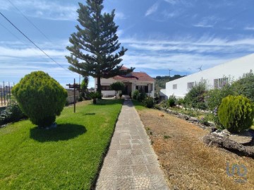 House 4 Bedrooms in Alguber