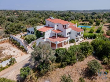 House 7 Bedrooms in Barão de São Miguel