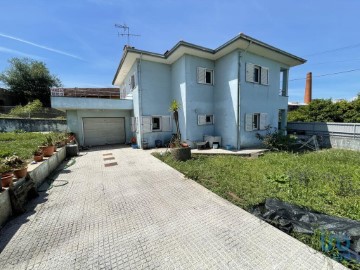 Maison 3 Chambres à São João da Madeira