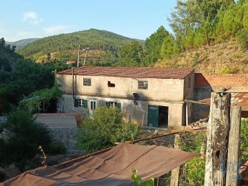 Maison  à Alvares