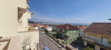 House 3 Bedrooms in Nossa Senhora do Pópulo, Coto e São Gregório