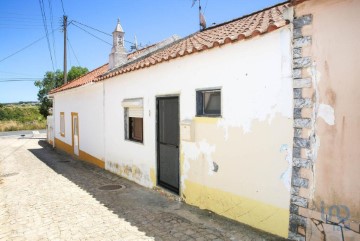 Moradia 2 Quartos em Carvoeira e Carmões